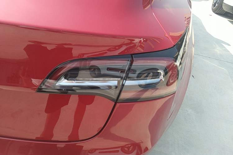Used Tesla Model 3 2020 Standard Range Rear-Wheel Drive Upgraded Version Right Rear Taillight