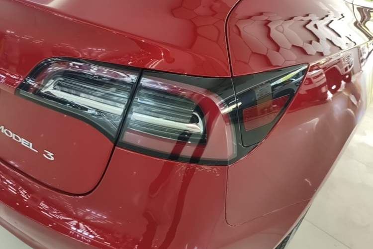 Used Tesla Model 3 2020 Refreshed Version Long-Range Rear-Wheel Drive Right Rear Taillight