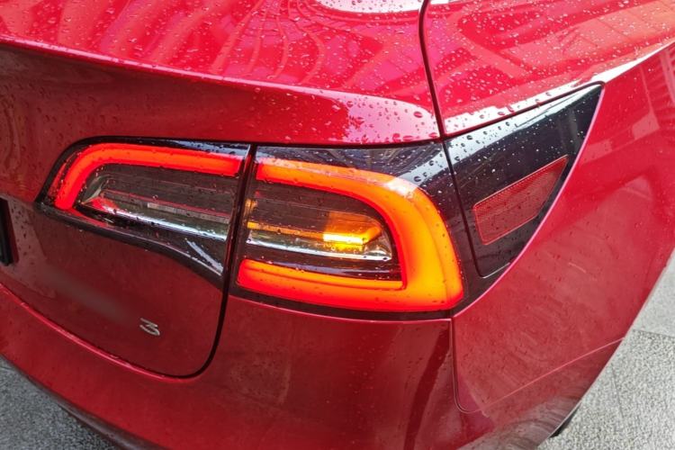 Used Tesla Model 3 2020 Standard Range Rear-Wheel Drive Upgraded Version Right Rear Taillight