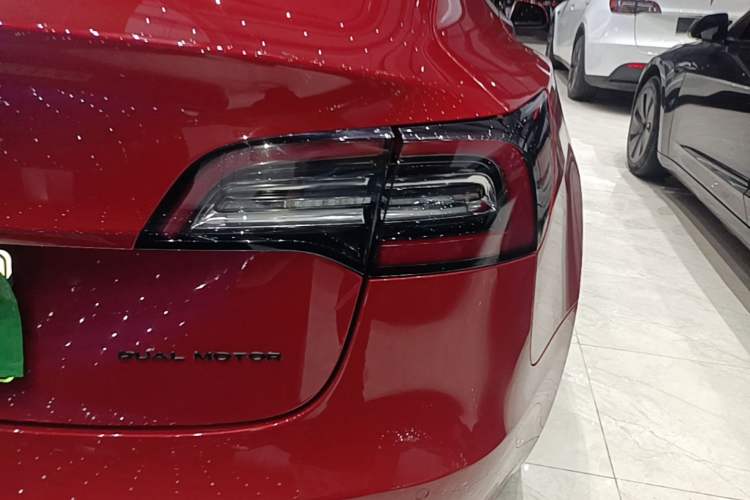 Used Tesla Model 3 2020 Long-Range Rear-Wheel-Drive Version Right Rear Taillight
