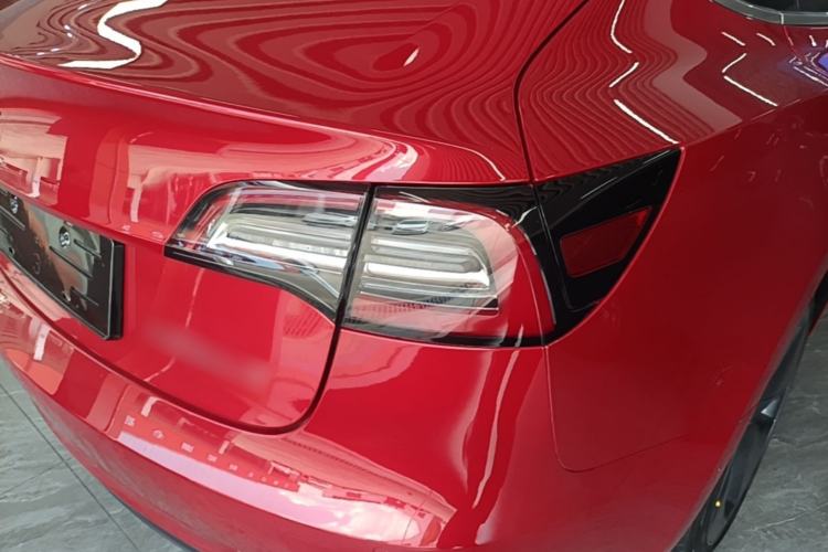Used Tesla Model 3 2020 Revised Version Standard Range Rear-Wheel Drive – Upgraded Edition Right Rear Taillight