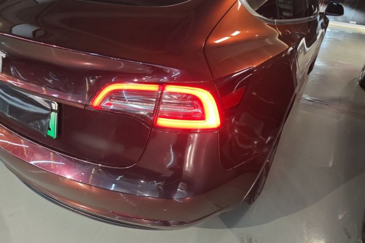 Used Tesla Model 3 2020 Revised Version Standard Range Rear-Wheel Drive – Upgraded Edition Right Rear Taillight