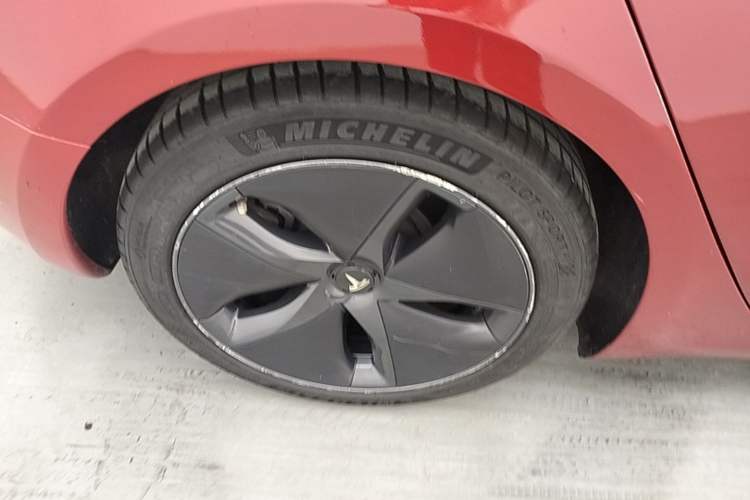 Used Tesla Model 3 2020 Standard Range Rear-Wheel Drive Upgraded Version Right Rear Wheel Hub