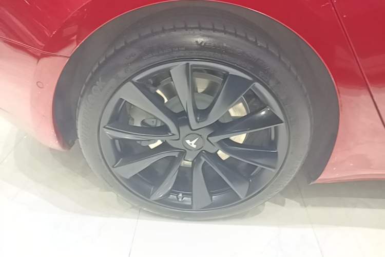 Used Tesla Model 3 2020 Long-Range Rear-Wheel-Drive Version Right Rear Wheel Hub