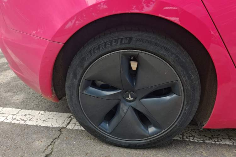 Used Tesla Model 3 2020 Standard Range Rear-Wheel Drive Upgraded Version Right Rear Wheel Hub