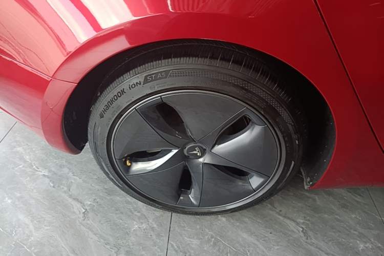 Used Tesla Model 3 2020 Revised Version Standard Range Rear-Wheel Drive – Upgraded Edition Right Rear Wheel Hub
