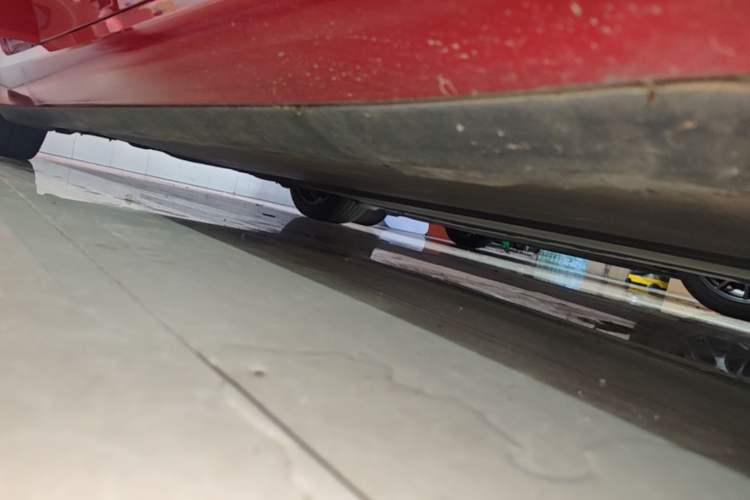 Used Tesla Model 3 2020 Revised Version Standard Range Rear-Wheel Drive – Upgraded Edition Right Side Sill