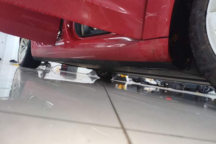 Used Tesla Model 3 2020 Refreshed Version Long-Range Rear-Wheel Drive Right Side Sill
