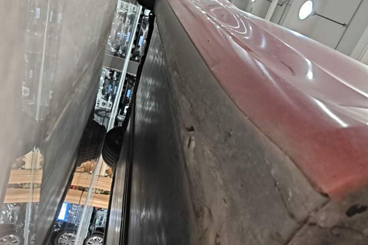 Used Tesla Model 3 2020 Revised Version Standard Range Rear-Wheel Drive – Upgraded Edition Right Side Sill