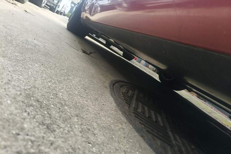 Used Tesla Model 3 2020 Standard Range Rear-Wheel Drive Upgraded Version Right Side Sill