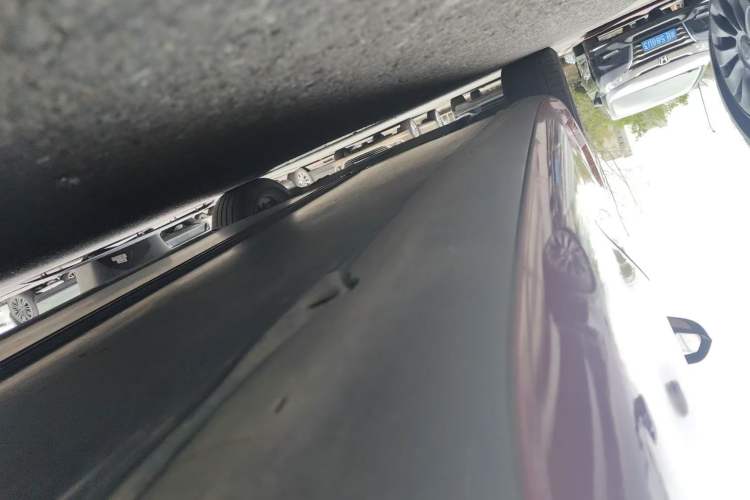 Used Tesla Model 3 2020 Revised Version Standard Range Rear-Wheel Drive – Upgraded Edition Right Side Sill