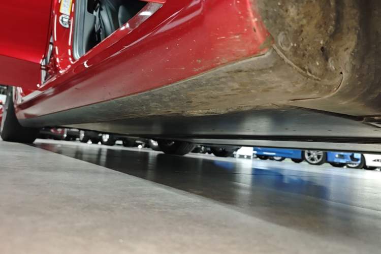 Used Tesla Model 3 2020 Standard Range Rear-Wheel Drive Upgraded Version Right Side Sill