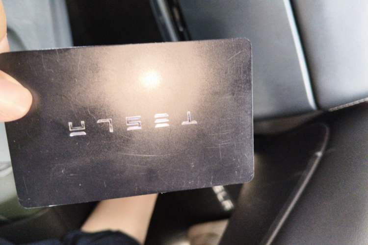 Used Tesla Model 3 2020 Revised Version Standard Range Rear-Wheel Drive – Upgraded Edition Vehicle Key