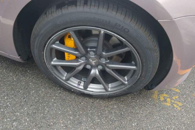 Used Tesla Model 3 2020 Standard Range Rear-Wheel Drive Upgraded Version Right Front Wheel Hub