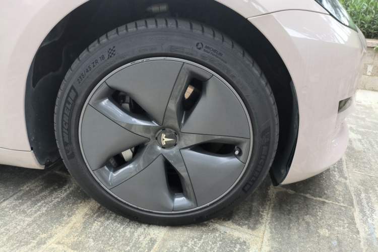 Used Tesla Model 3 2020 Standard Range Rear-Wheel Drive Upgraded Version Right Front Wheel Hub