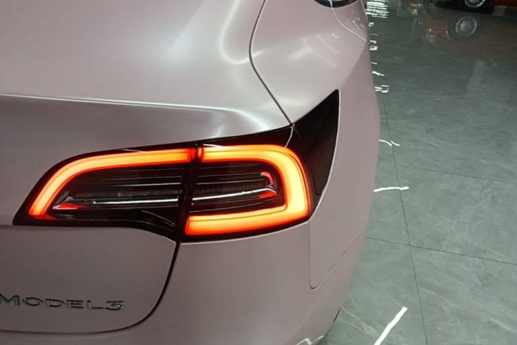 Used Tesla Model 3 2020 Refreshed Version Long-Range Rear-Wheel Drive Right Rear Taillight