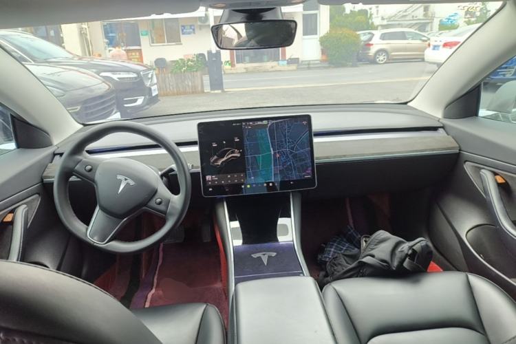 Used Tesla Model 3 2020 Revised Version Standard Range Rear-Wheel Drive – Upgraded Edition Center Console