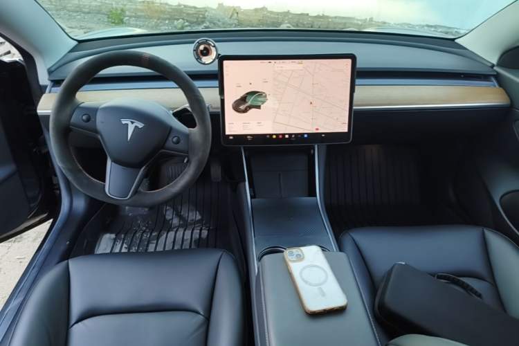 Used Tesla Model 3 2020 Refreshed Version Long-Range Rear-Wheel Drive Center Console