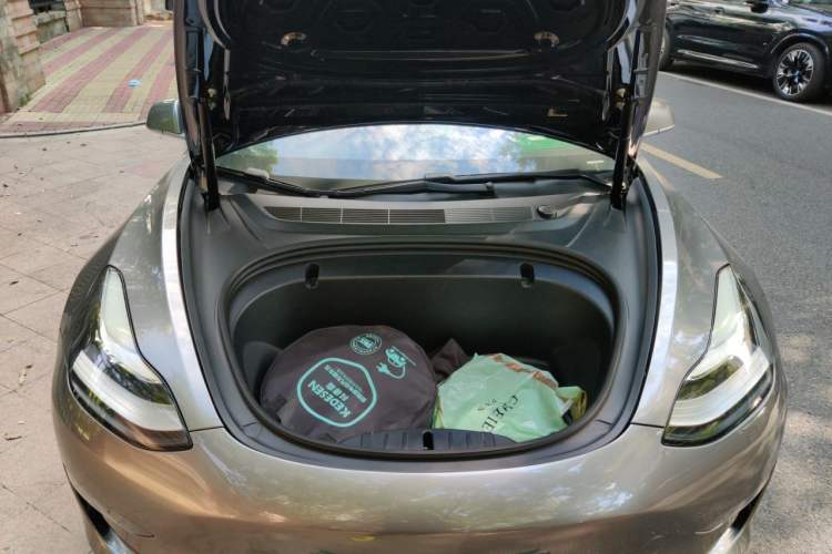 Used Tesla Model 3 2020 Long-Range Rear-Wheel-Drive Version Engine Bay