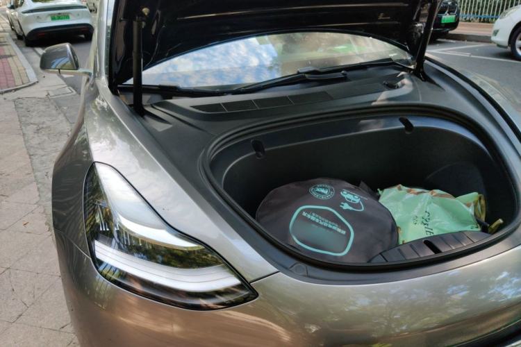 Used Tesla Model 3 2020 Long-Range Rear-Wheel-Drive Version Engine Bay Right