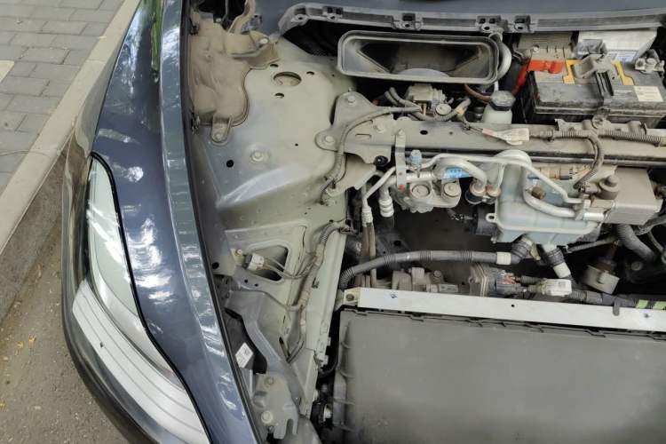 Used Tesla Model 3 2020 Standard Range Rear-Wheel Drive Upgraded Version Engine Bay Right