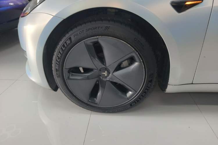 Used Tesla Model 3 2020 Refreshed Version Long-Range Rear-Wheel Drive Exterior 4