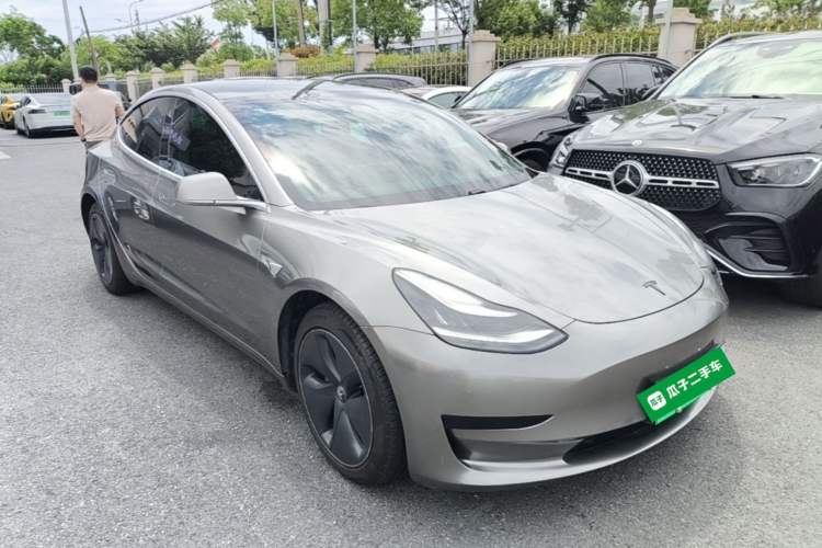 Used Tesla Model 3 2020 Revised Version Standard Range Rear-Wheel Drive – Upgraded Edition Front Right 45 Deg