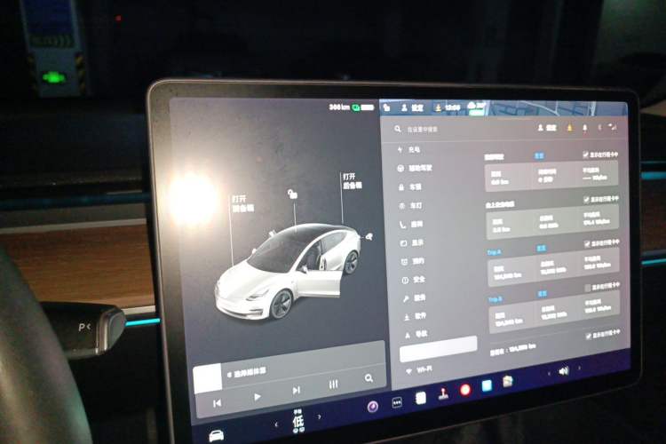 Used Tesla Model 3 2020 Revised Version Standard Range Rear-Wheel Drive – Upgraded Edition Instrument Cluster