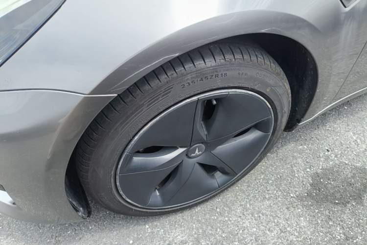 Used Tesla Model 3 2020 Revised Version Standard Range Rear-Wheel Drive – Upgraded Edition Left Front Wheel Hub