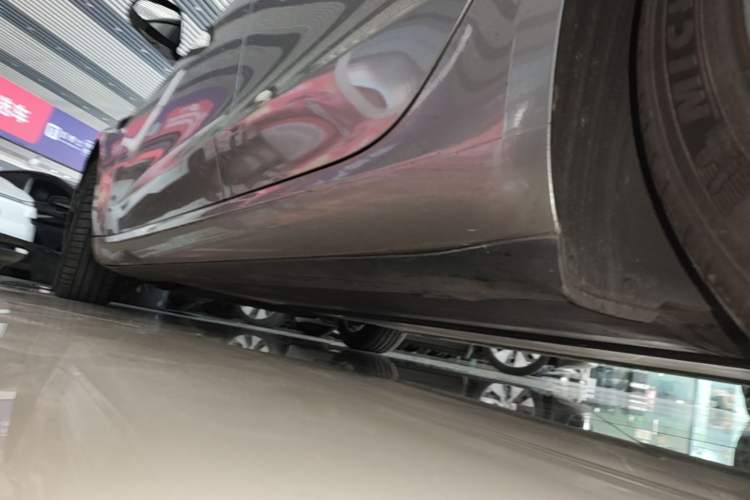 Used Tesla Model 3 2020 Standard Range Rear-Wheel Drive Upgraded Version Left Side Sill