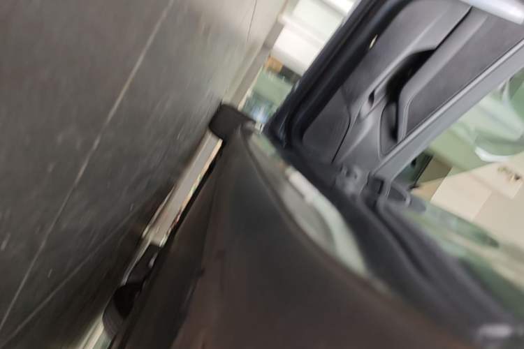 Used Tesla Model 3 2020 Standard Range Rear-Wheel Drive Upgraded Version Left Side Sill