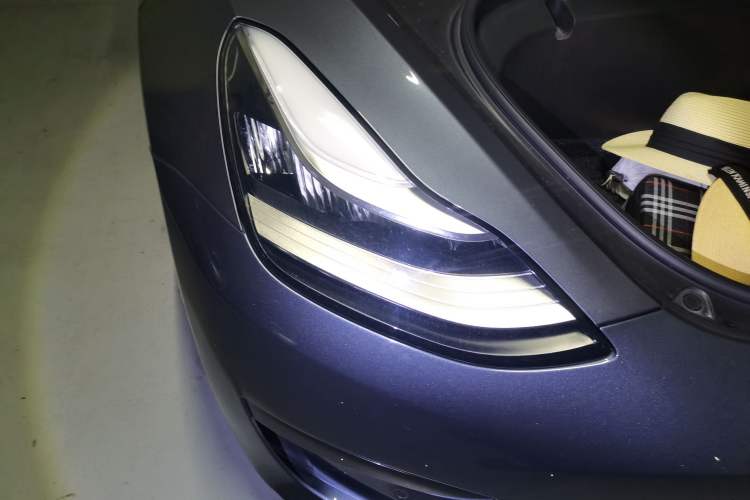 Used Tesla Model 3 2020 Standard Range Rear-Wheel Drive Upgraded Version Right Front Headlight