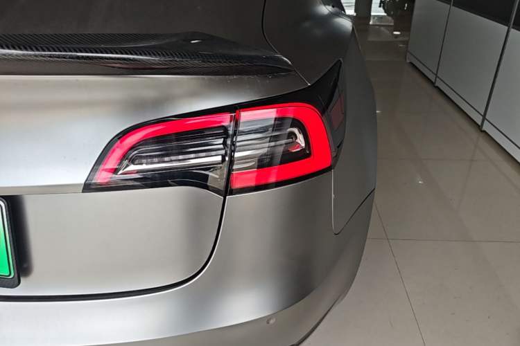 Used Tesla Model 3 2020 Standard Range Rear-Wheel Drive Upgraded Version Right Rear Taillight