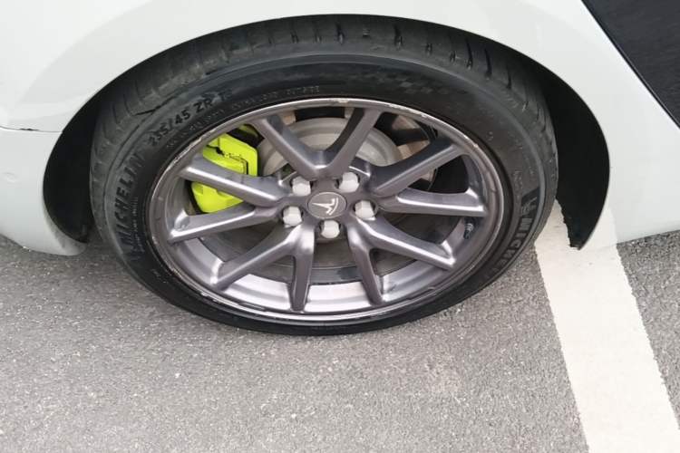 Used Tesla Model 3 2020 Standard Range Rear-Wheel Drive Upgraded Version Right Rear Wheel Hub