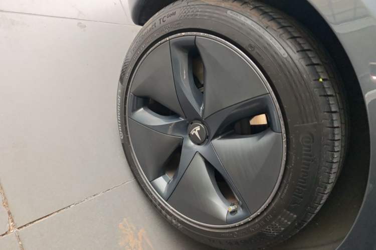 Used Tesla Model 3 2020 Standard Range Rear-Wheel Drive Upgraded Version Right Rear Wheel Hub