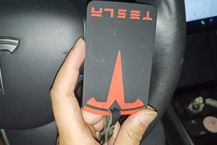 Used Tesla Model 3 2020 Revised Version Standard Range Rear-Wheel Drive – Upgraded Edition Vehicle Key