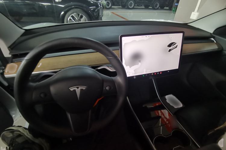 Used Tesla Model 3 2020 Revised Version Standard Range Rear-Wheel Drive – Upgraded Edition Center Console