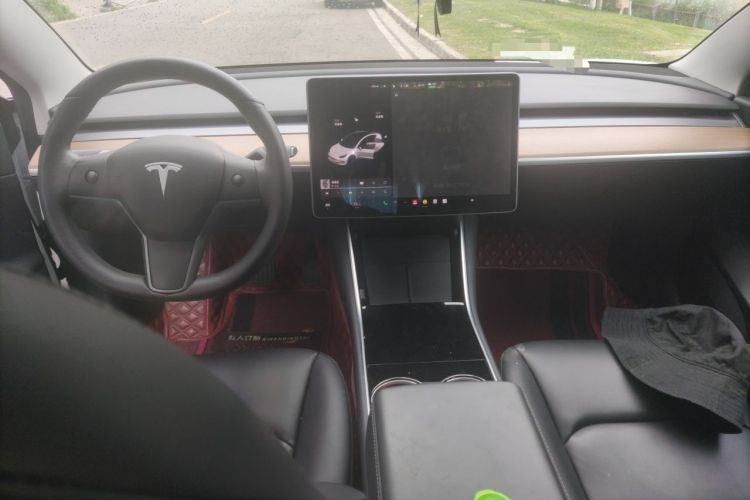 Used Tesla Model 3 2020 Revised Version Standard Range Rear-Wheel Drive – Upgraded Edition Center Console