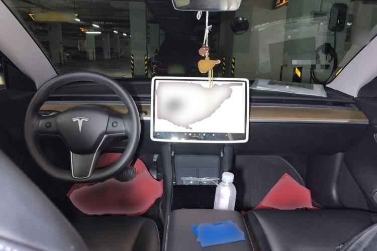 Used Tesla Model 3 2020 Revised Version Standard Range Rear-Wheel Drive – Upgraded Edition Center Console