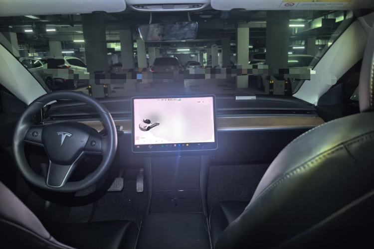 Used Tesla Model 3 2020 Revised Version Standard Range Rear-Wheel Drive – Upgraded Edition Center Console
