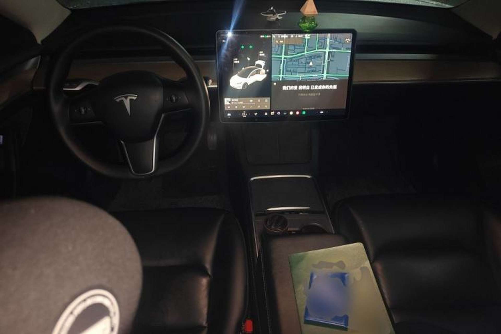 Used Tesla Model 3 2020 Revised Version Standard Range Rear-Wheel Drive – Upgraded Edition Center Console