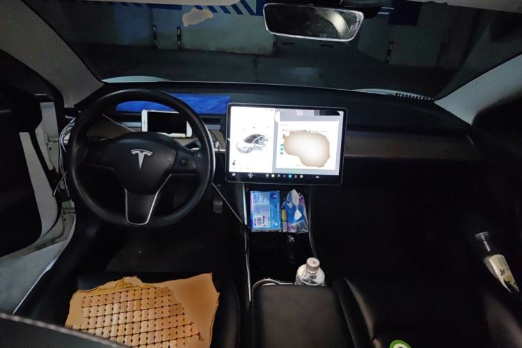 Used Tesla Model 3 2020 Revised Version Standard Range Rear-Wheel Drive – Upgraded Edition Center Console
