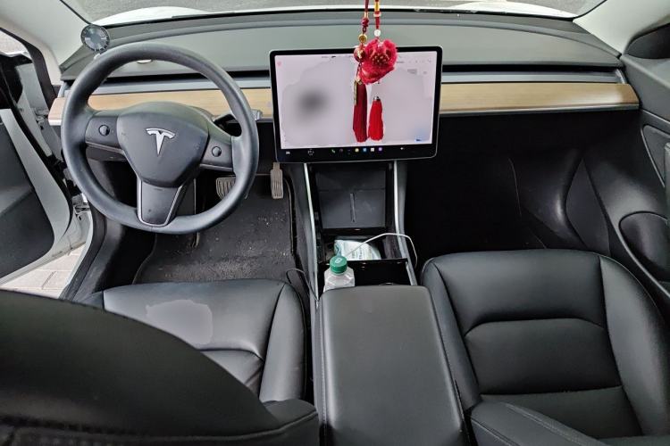 Used Tesla Model 3 2020 Revised Version Standard Range Rear-Wheel Drive – Upgraded Edition Center Console
