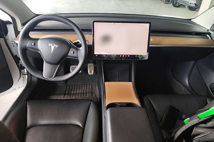 Used Tesla Model 3 2020 Revised Version Standard Range Rear-Wheel Drive – Upgraded Edition Center Console