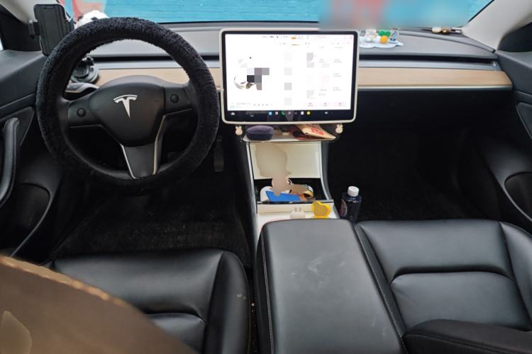 Used Tesla Model 3 2020 Revised Version Standard Range Rear-Wheel Drive – Upgraded Edition Center Console