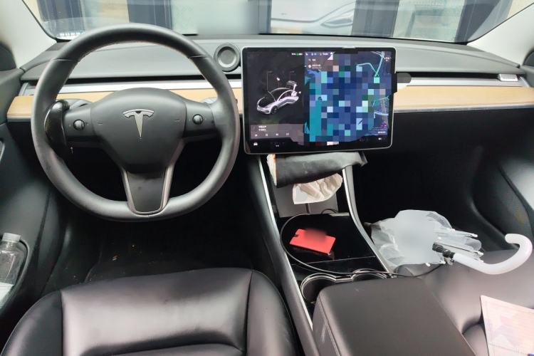 Used Tesla Model 3 2020 Revised Version Standard Range Rear-Wheel Drive – Upgraded Edition Center Console