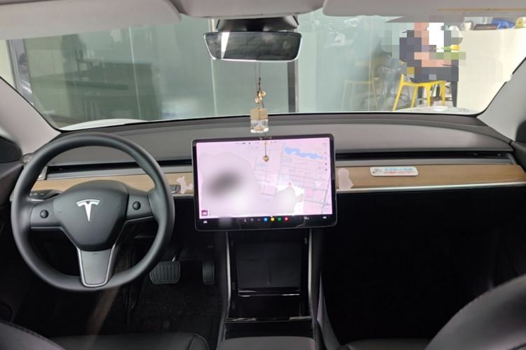 Used Tesla Model 3 2020 Revised Version Standard Range Rear-Wheel Drive – Upgraded Edition Center Console