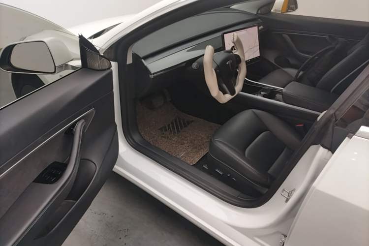 Used Tesla Model 3 2020 Revised Version Standard Range Rear-Wheel Drive – Upgraded Edition Driver Seat