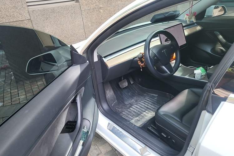 Used Tesla Model 3 2020 Revised Version Standard Range Rear-Wheel Drive – Upgraded Edition Driver Seat