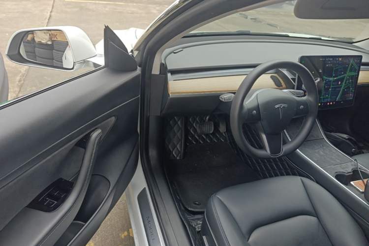 Used Tesla Model 3 2020 Revised Version Standard Range Rear-Wheel Drive – Upgraded Edition Driver Seat